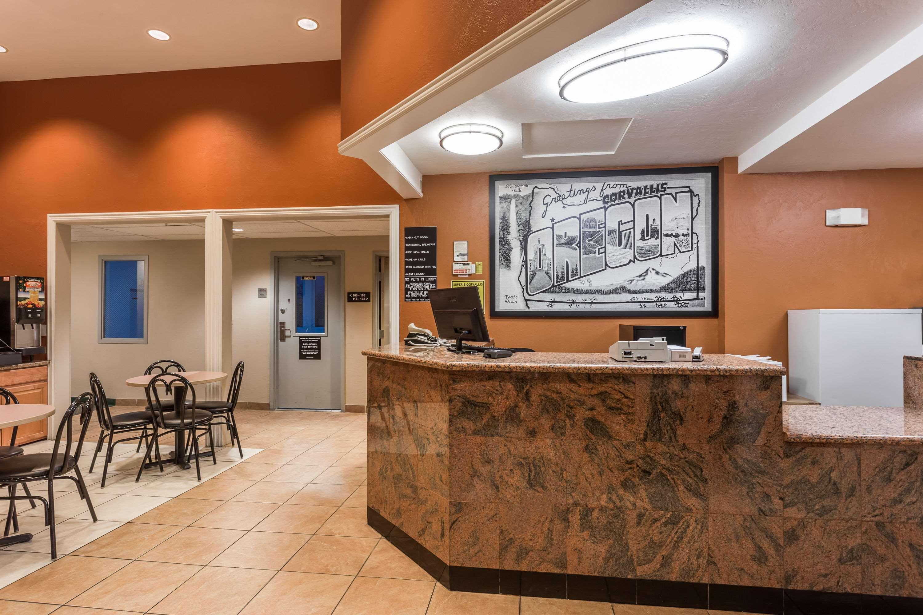 Super 8 By Wyndham Corvallis Εξωτερικό φωτογραφία